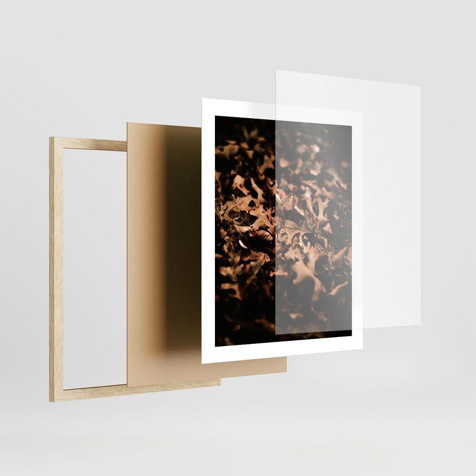 Plakat w ramie 40x50 - Jesienne Liście: Nostalgiczna Kolorystyka - suche liście, jesień - rama drewno