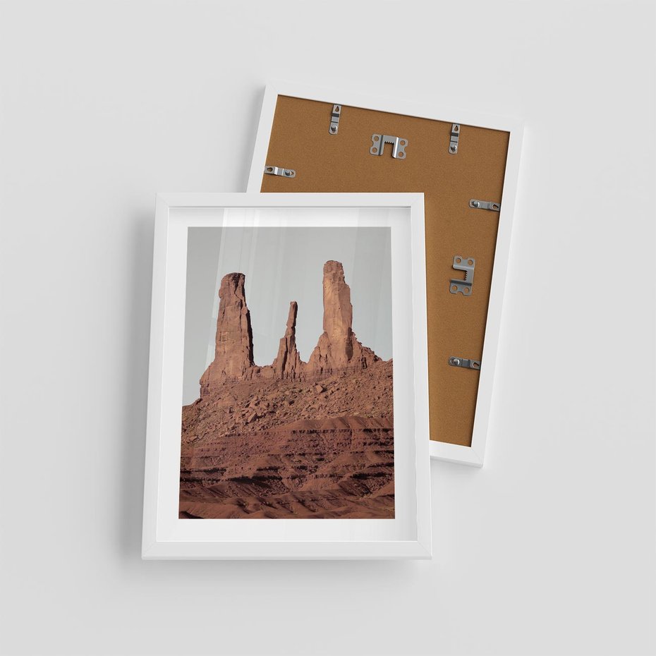 Plakat w ramie 30x40 - Surowość Pustyni - pustynia, kanion - rama biała