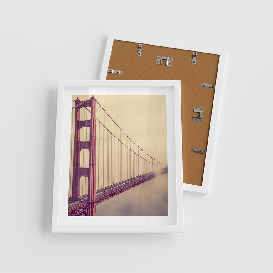 Plakat w ramie 40x50 - Most w mgle z perspektywą - most, perspektywa - rama biała