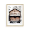 Plakat w ramie 30x40 - Śnieżny Ustronny Raj - domek w górach, śnieg - rama drewno