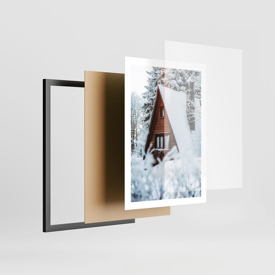 Plakat w ramie 50x70 - Zimowe Ustronie w Lesie - domek w lesie, zimowy las - rama czarna