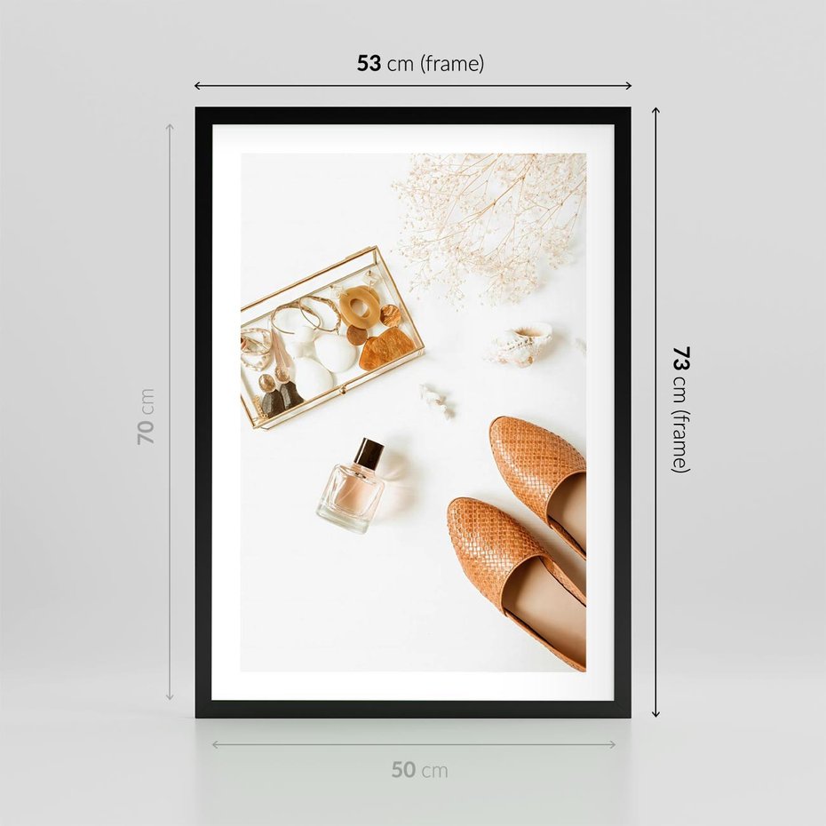 Plakat w ramie 50x70 - Elegancja w Szafie - modowa fotografia, buty - rama czarna