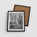 Plakat w ramie 40x50 - Spadające Liście - czarno białe zdjecie, park - rama czarna
