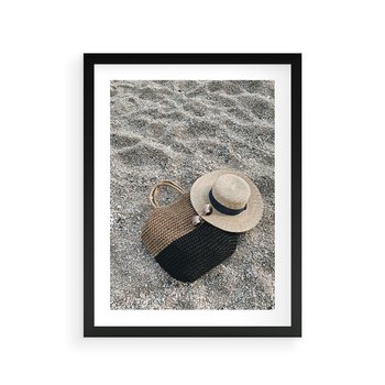 Plakat w ramie 30x40 - Plażowe Przygotowania - torba plażowa, kapelusz - rama czarna