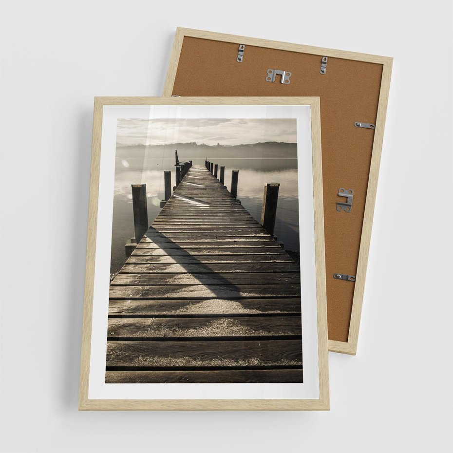 Plakat w ramie 50x70 - Pomost nad jeziorem - pomost, jezioro - rama drewno