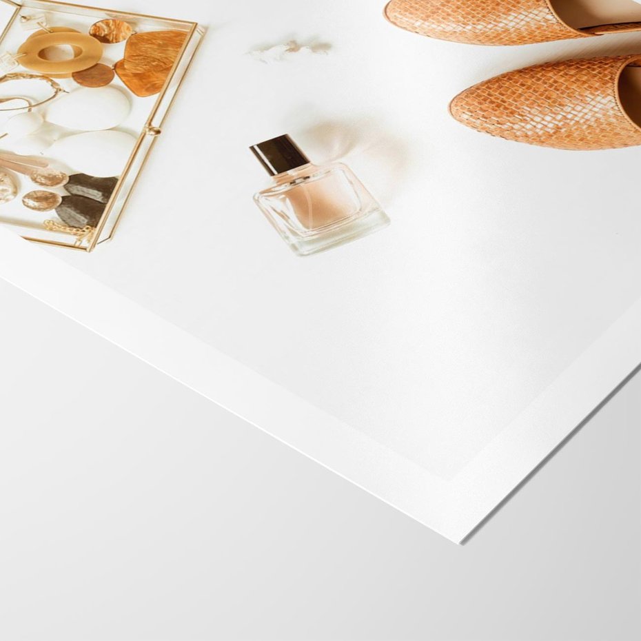 Plakat bez ramy 40x50 - Elegancja w Szafie - modowa fotografia, buty