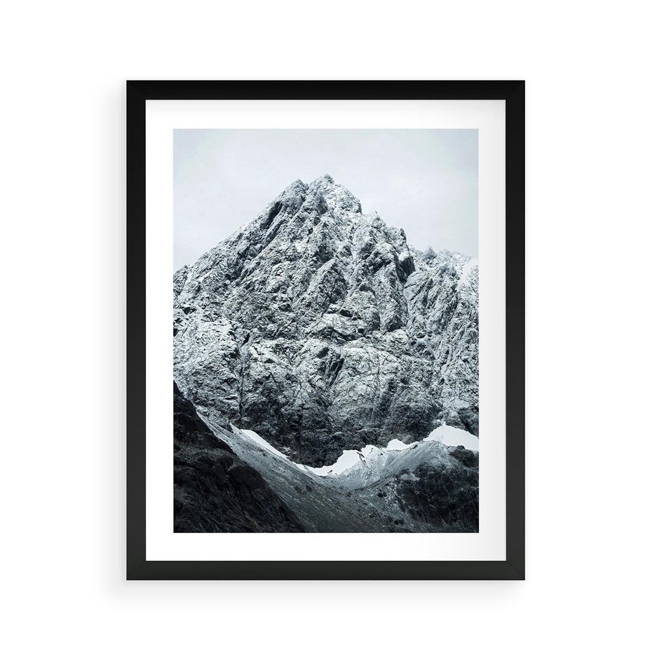 Plakat w ramie 40x50 - Surowość Gór - śnieg, zima w górach - rama czarna