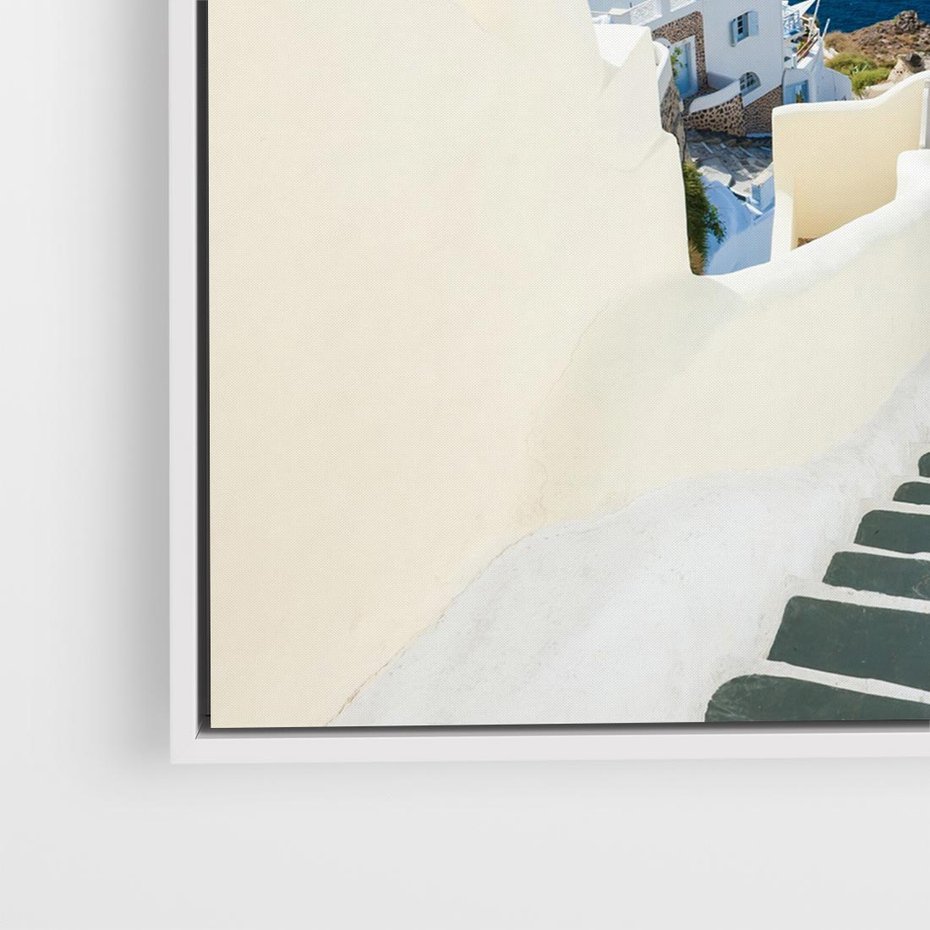 Obraz w ramie 50x50 - Malowniczy urok wyspy - Santorini, schodki - rama biała