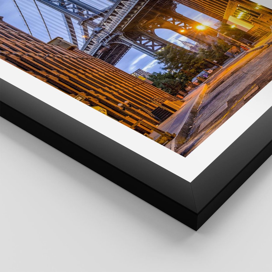 Plakat w ramie 50x70 - Most w mieście - most, miasto - rama czarna