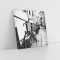 Obraz na płótnie 30x30 - Rower w Kontraście - rower, czarno