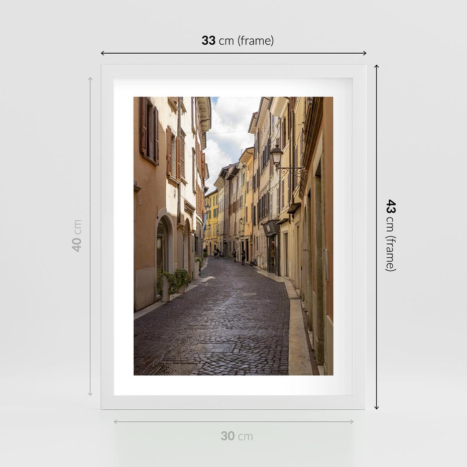 Plakat w ramie 30x40 - Magiczne widoki - uliczka, perspektywa - rama biała