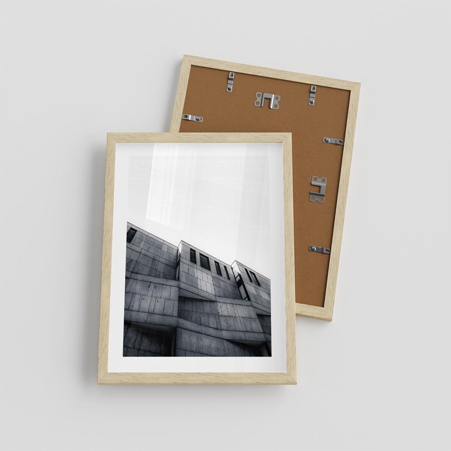 Plakat w ramie 30x40 - Surowa Elegancja Architektury - architektura, surowe formy - rama drewno