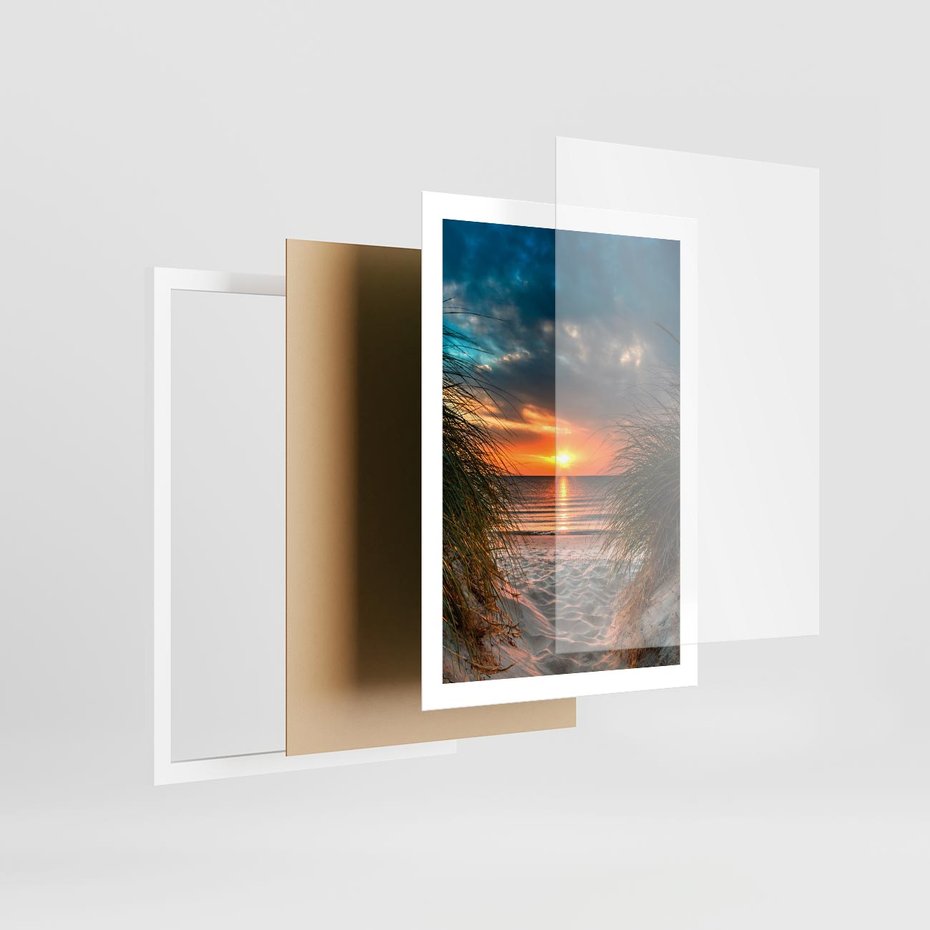 Plakat w ramie 50x70 - Magia zachodu słońca na plaży - zachód, słońca - rama biała