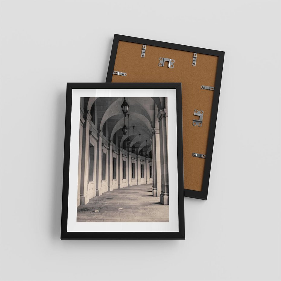 Plakat w ramie 30x40 - Kolumny Elegancji - architektura, kolumny - rama czarna