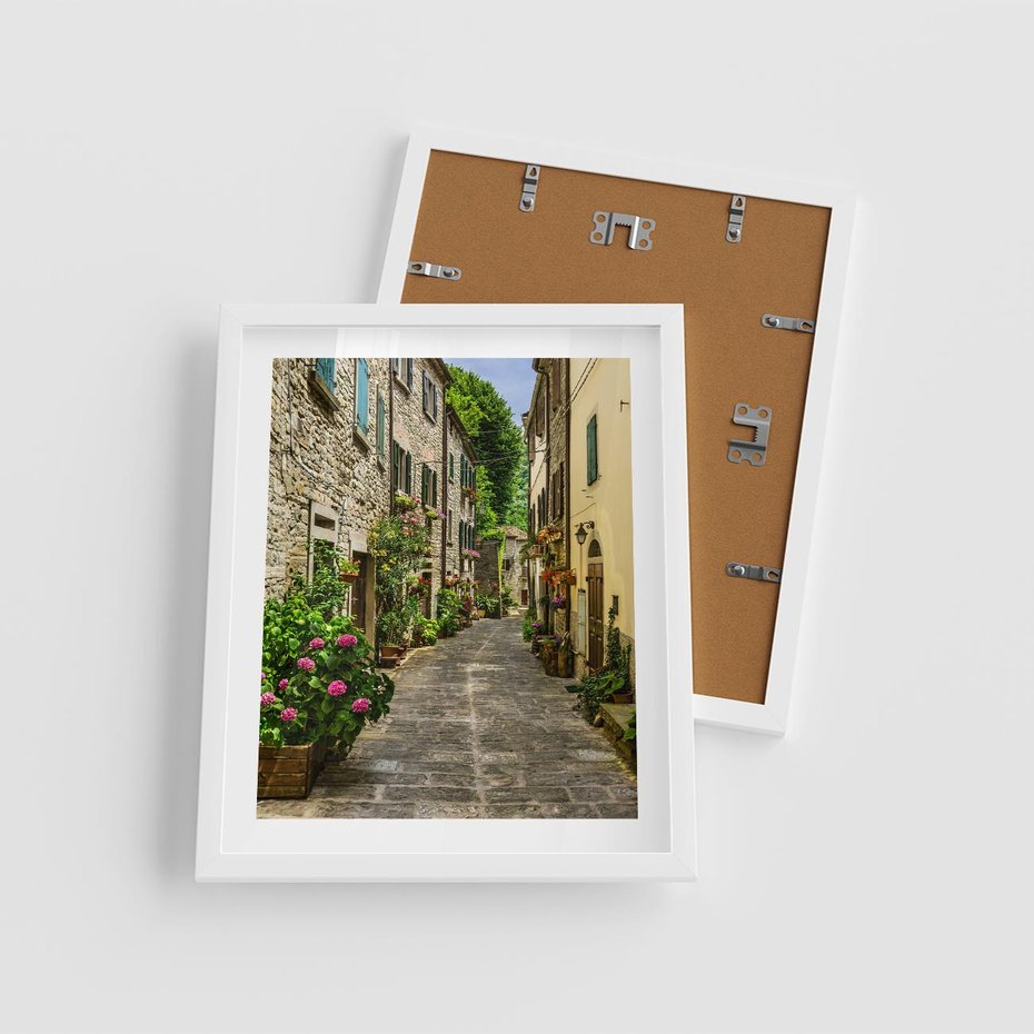 Plakat w ramie 40x50 - Spacer po Złotej Alei - uliczka, perspektywa - rama biała