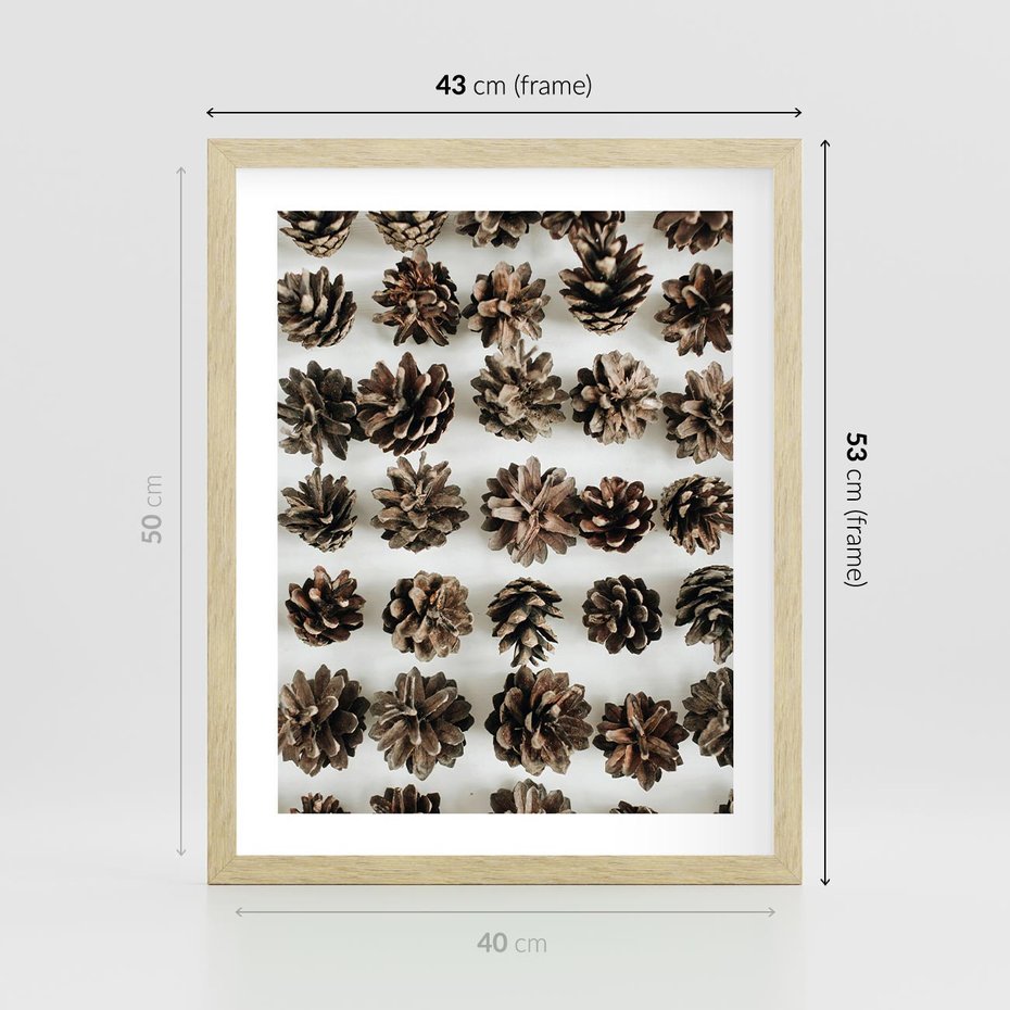 Plakat w ramie 40x50 - Jesienna Tekstura - kompozycja z suchych szyszek, jesienne szyszki - rama drewno