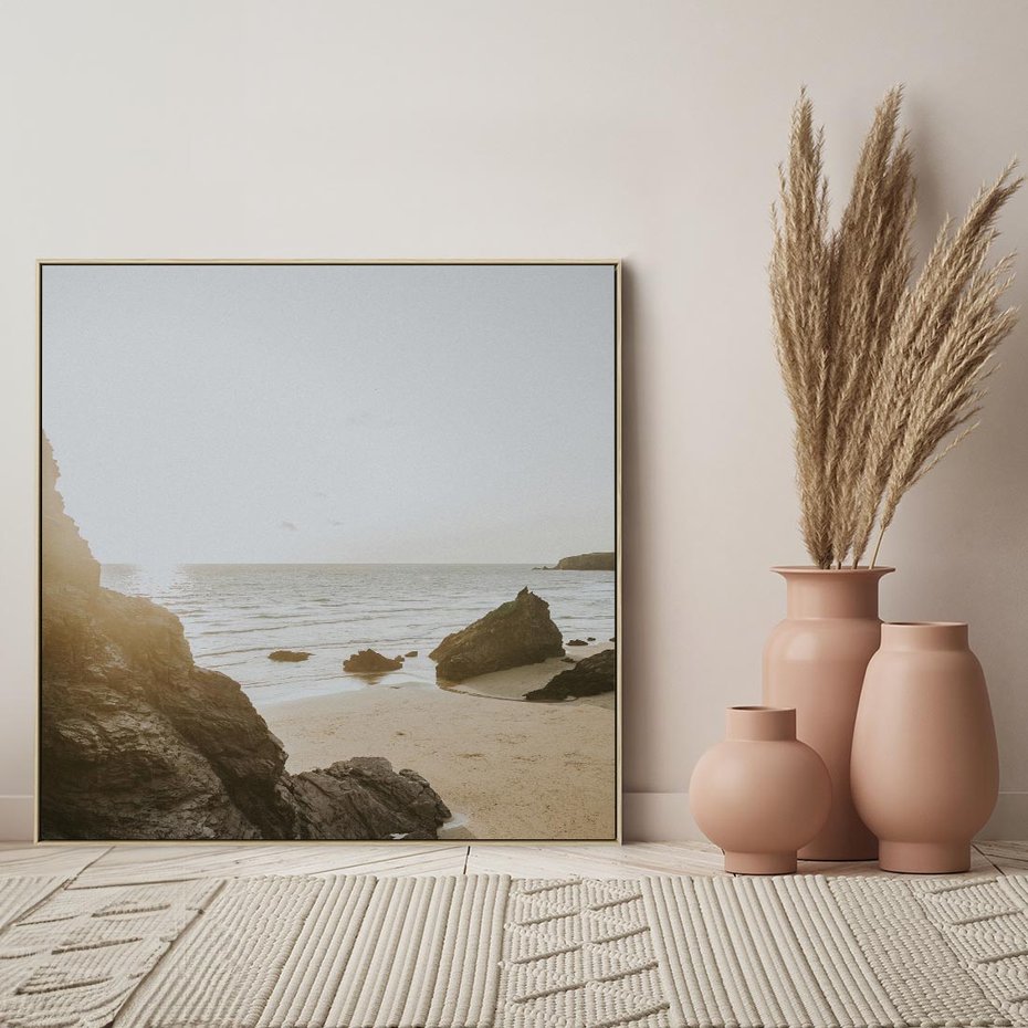 Obraz w ramie 50x50 - Magia Wieczornego Spokoju - plaża, zachód - rama drewno