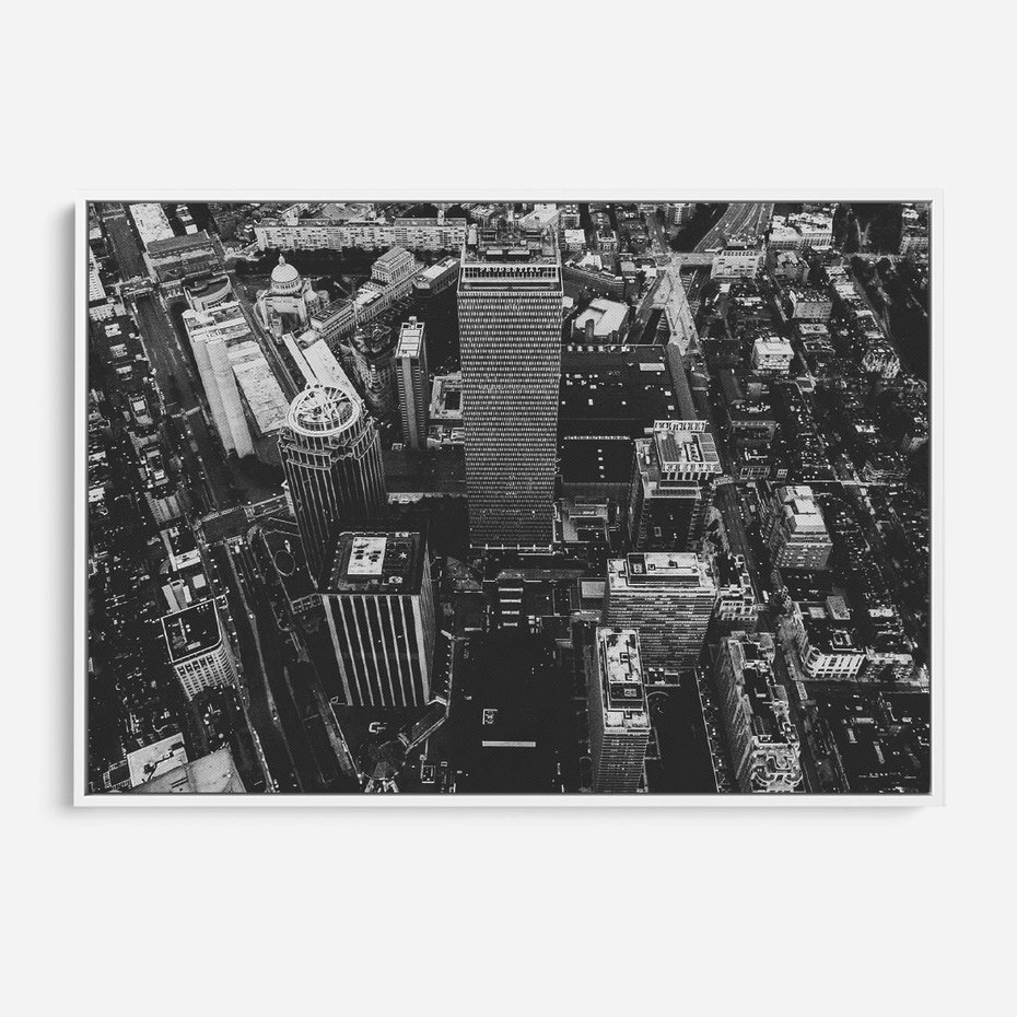 Obraz w ramie 70x50 - Kontrastujące miasto - miasto, biało - rama biała