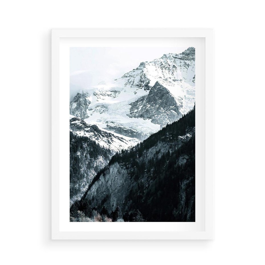 Plakat w ramie 50x70 - Góry w Zimowym Uścisku - góry, ośnieżone szczyty - rama biała