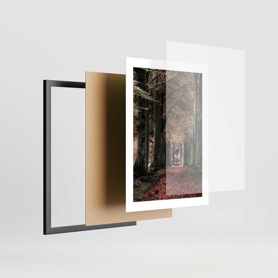 Plakat w ramie 30x40 - Spacer po Leśnej Drodze - ścieżka w lesie, jesień suche liście - rama czarna