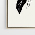 Obraz w ramie 50x70 - Spojrzenie w kształty kwiatów - kwiaty magnolii, minimalizm - rama drewno