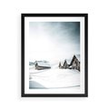 Plakat w ramie 40x50 - Zima w Domkach: Urok Śnieżnej Scenerii - domki w śnieżnym krajobrazie - rama czarna