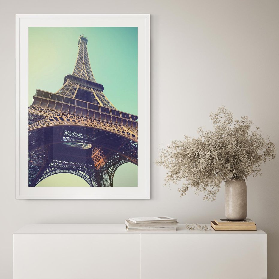 Plakat w ramie 40x50 - Wieża Eiffla w czarno-białej odsłonie - Eiffla, Paryż - rama biała
