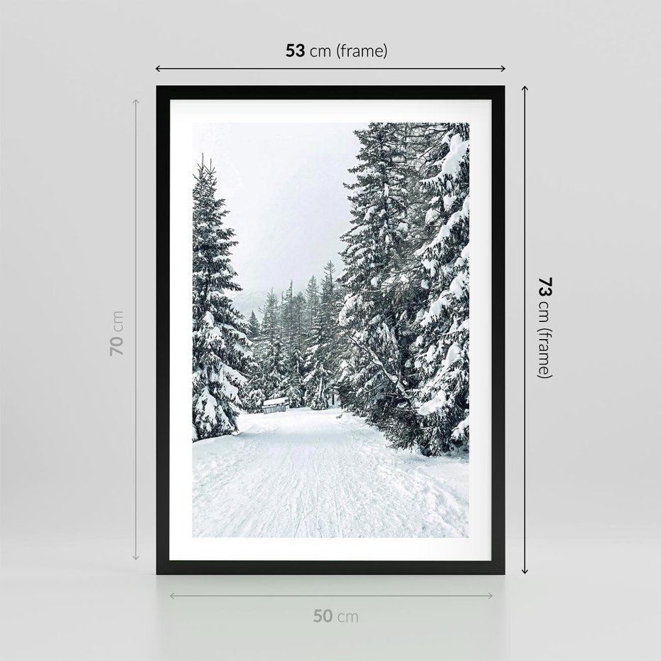 Plakat w ramie 50x70 - Magia Zimy na Obrazie - las, zima - rama czarna