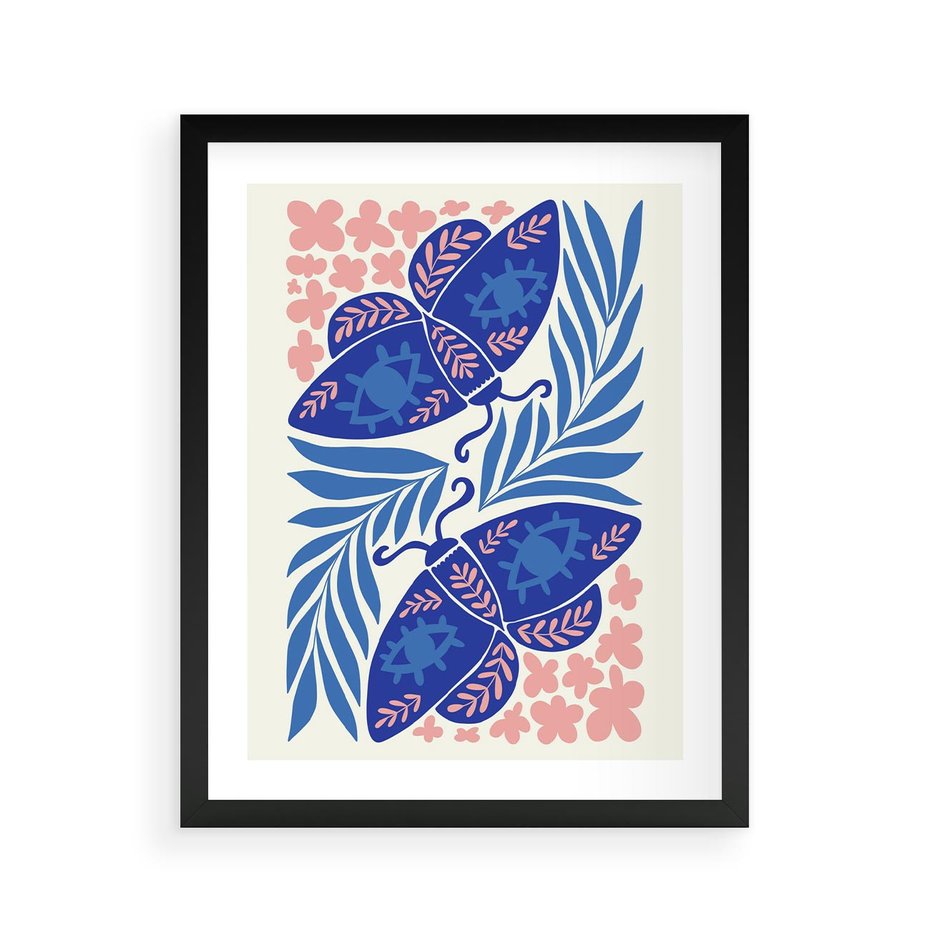 Plakat w ramie 40x50 - Migotliwa Rzeczywistość - ćmy, kwiaty - rama czarna