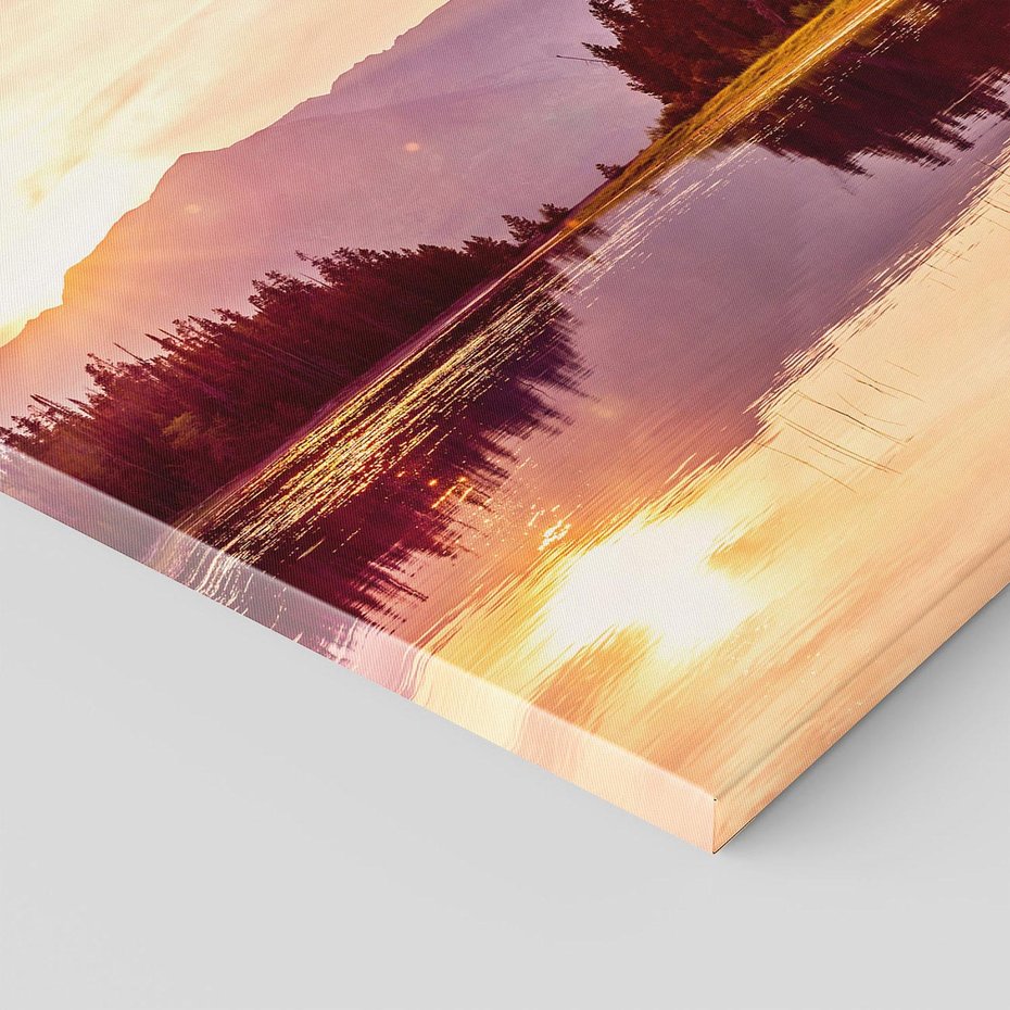 Obraz na płótnie 70x70 - Harmonia natury - góry, jezioro