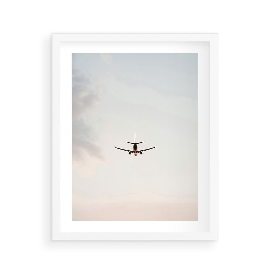 Plakat w ramie 40x50 - W Powietrzu: Samolot na Niebie - samolot w przestworzach, samolot na niebie - rama biała
