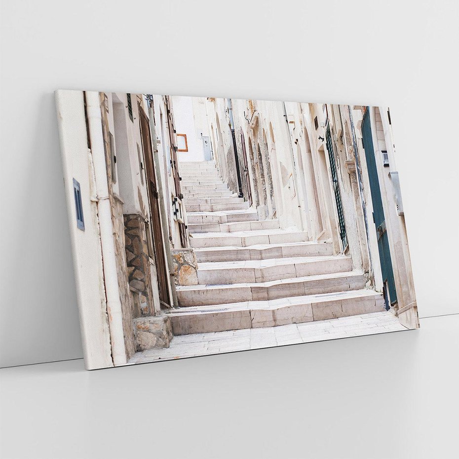 Obraz na płótnie 70x50 - Urokliwa uliczka w perspektywie - uliczka, perspektywa