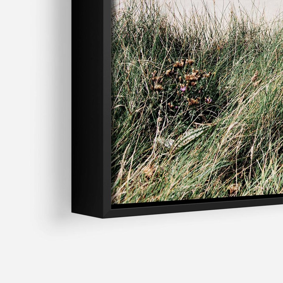 Obraz w ramie 100x70 - Harmonia Natury - widok z wydm, wydmy porośnięte trawami - rama czarna