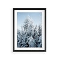 Plakat w ramie 30x40 - Magia Śnieżnych Drzew - zima, iglaste drzewa - rama czarna