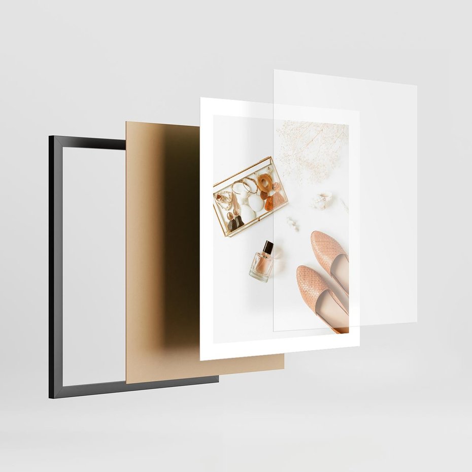 Plakat w ramie 40x50 - Elegancja w Szafie - modowa fotografia, buty - rama czarna