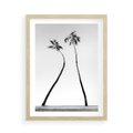 Plakat w ramie 50x70 - Samotne Palmy - czarno biała fotografia, dwie samotne palmy - rama drewno