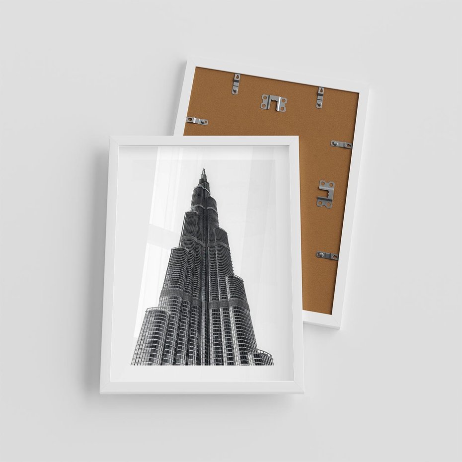 Plakat w ramie 30x40 - Wieżowiec w Monochromii - wieżowiec, architektura - rama biała
