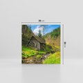 Obraz na płótnie 30x30 - Urok górskiego domku nad strumykiem - domek, góry