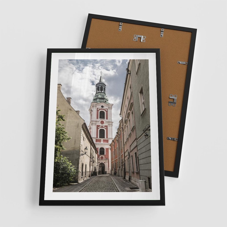 Plakat w ramie 50x70 - Magia perspektywy uliczki - uliczka, perspektywa - rama czarna