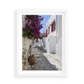 Plakat w ramie 50x70 - Perspektywiczna Uliczka: Miejski Labirynt - uliczka, perspektywa - rama biała