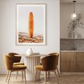 Plakat w ramie 30x40 - Deska w Piasku: Gotowa na Fale - plaża, pomarańczowa deska surfingowa wbita w piasek - rama drewno