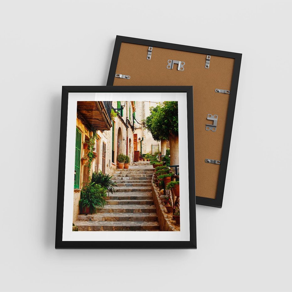Plakat w ramie 40x50 - Uroczysta perspektywa uliczki - uliczka, perspektywa - rama czarna
