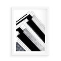 Plakat w ramie 50x70 - Nowoczesna Surowość: Wieżowiec na Czarno-Białej Grafice - architektura, wieżowiec - rama biała