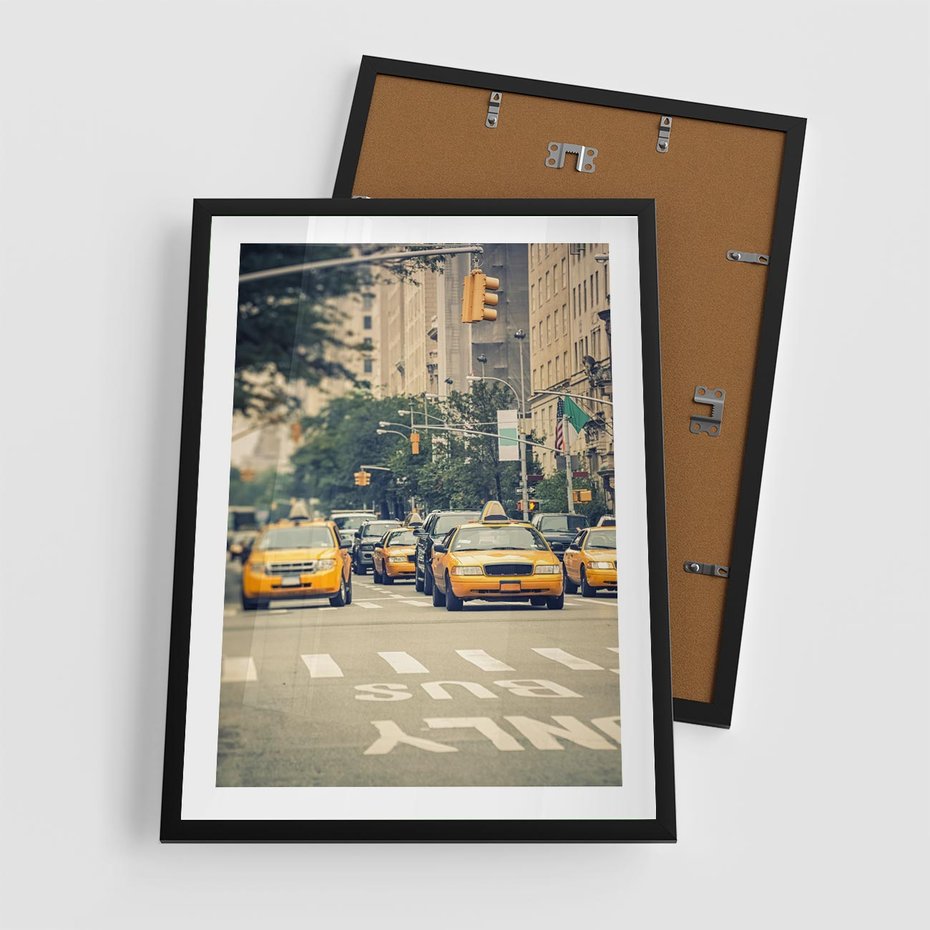 Plakat w ramie 50x70 - Miasto Taksówek - taksówki, miasto - rama czarna