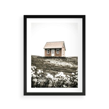 Plakat w ramie 40x50 - Krajobraz z Przeszłości: Kwitnąca Łąka w Sepii - domek na wzgórzu, kwitnąca łąka - rama czarna