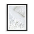 Plakat w ramie 50x70 - Sztuka i Komfort - pościel, biała kołdra poduszka - rama czarna