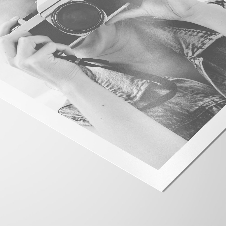 Plakat bez ramy 30x40 - Zrób mi Zdjęcie - fotografia, kobieta z aparatem