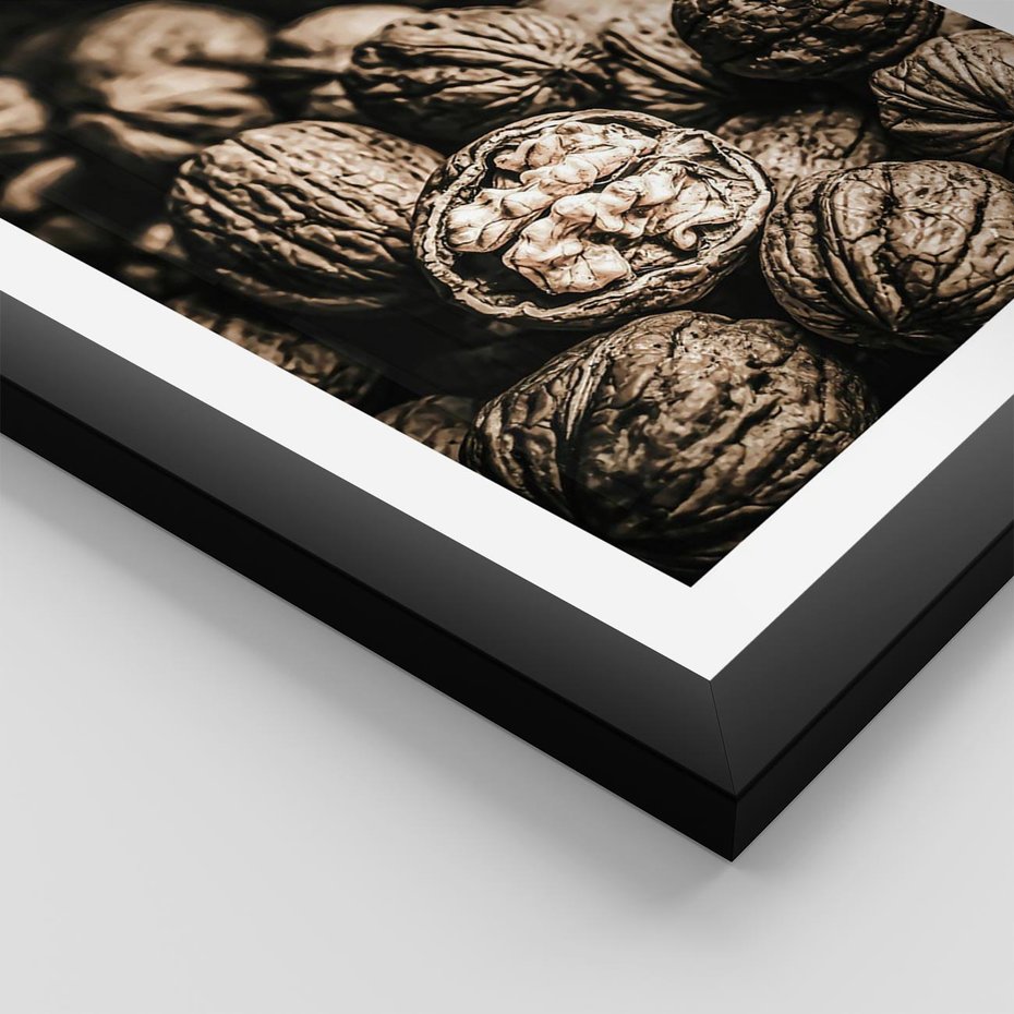 Plakat w ramie 40x50 - Orzechy Włoskie w Sepii - orzechy włoskie, fotografia retro - rama czarna