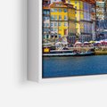 Obraz w ramie 50x50 - Kolorowa Przystań - nadmorskie miasto, kolorowe budynki - rama biała