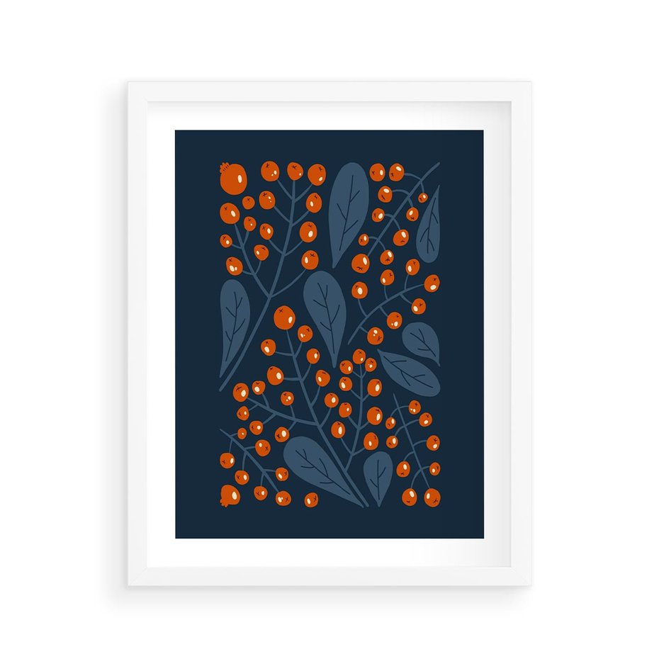 Plakat w ramie 40x50 - Symfonia liści i owoców - granatowe tło, pomarańczowe owoce jarzębiny - rama biała